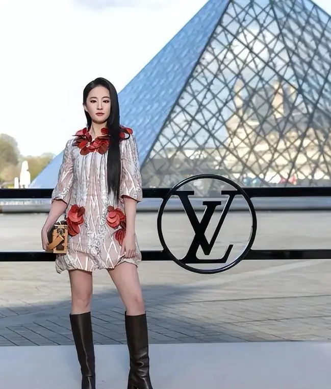 LV风波升级，市场反击来了！上海大秀遭抵制，王楚钦刘亦菲被牵连