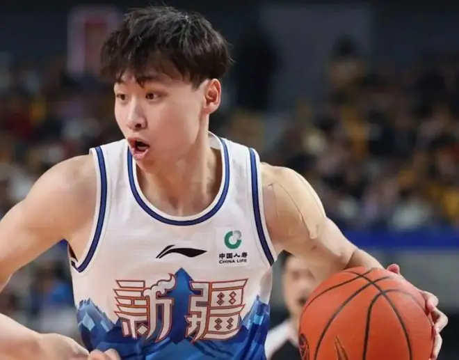 新疆与齐麟达成多年顶薪续约,奈何当不了核心球员!