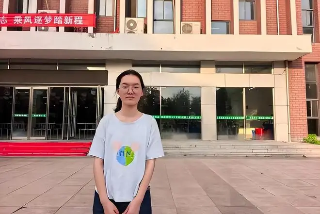 没想到,699女孩韩雅平婉拒北大后,庞众望口碑意外被推向新高度